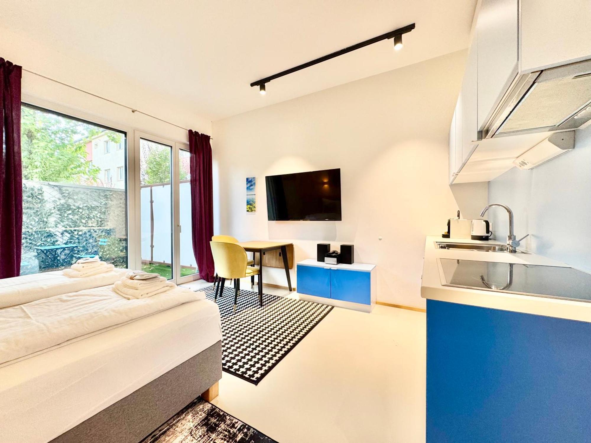 Appartement Moeblierte Mit Terrasse